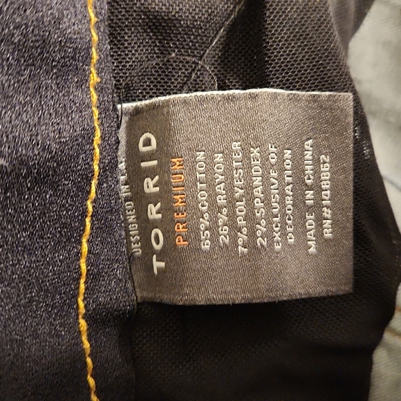 Torrid jeans‎ Bombshell Skinny women's 22R blue stretchy premium - Picture 8 of 9